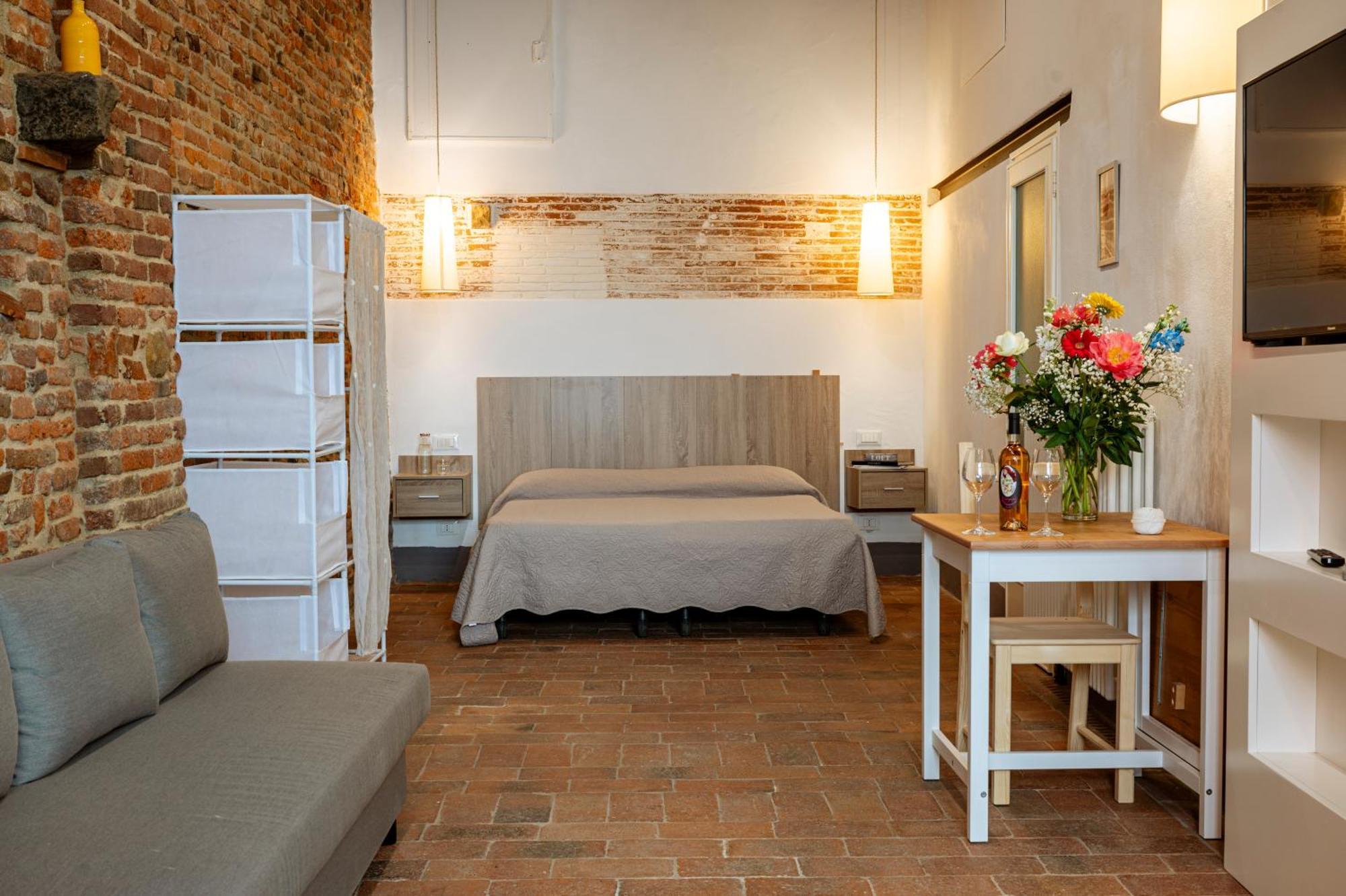 Antica Casa Dei Rassicurati Bed & Breakfast Монтекарло Екстериор снимка