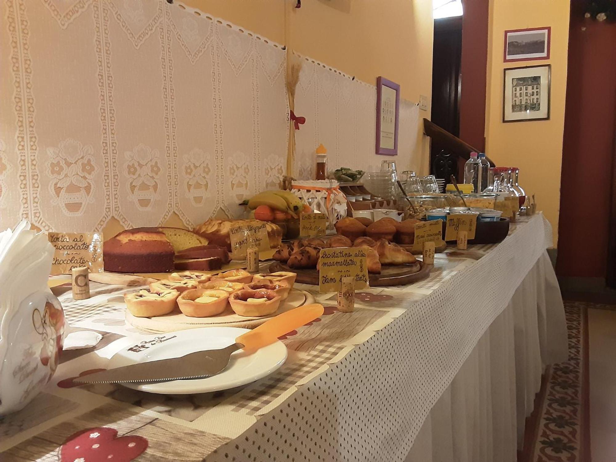 Antica Casa Dei Rassicurati Bed & Breakfast Монтекарло Екстериор снимка