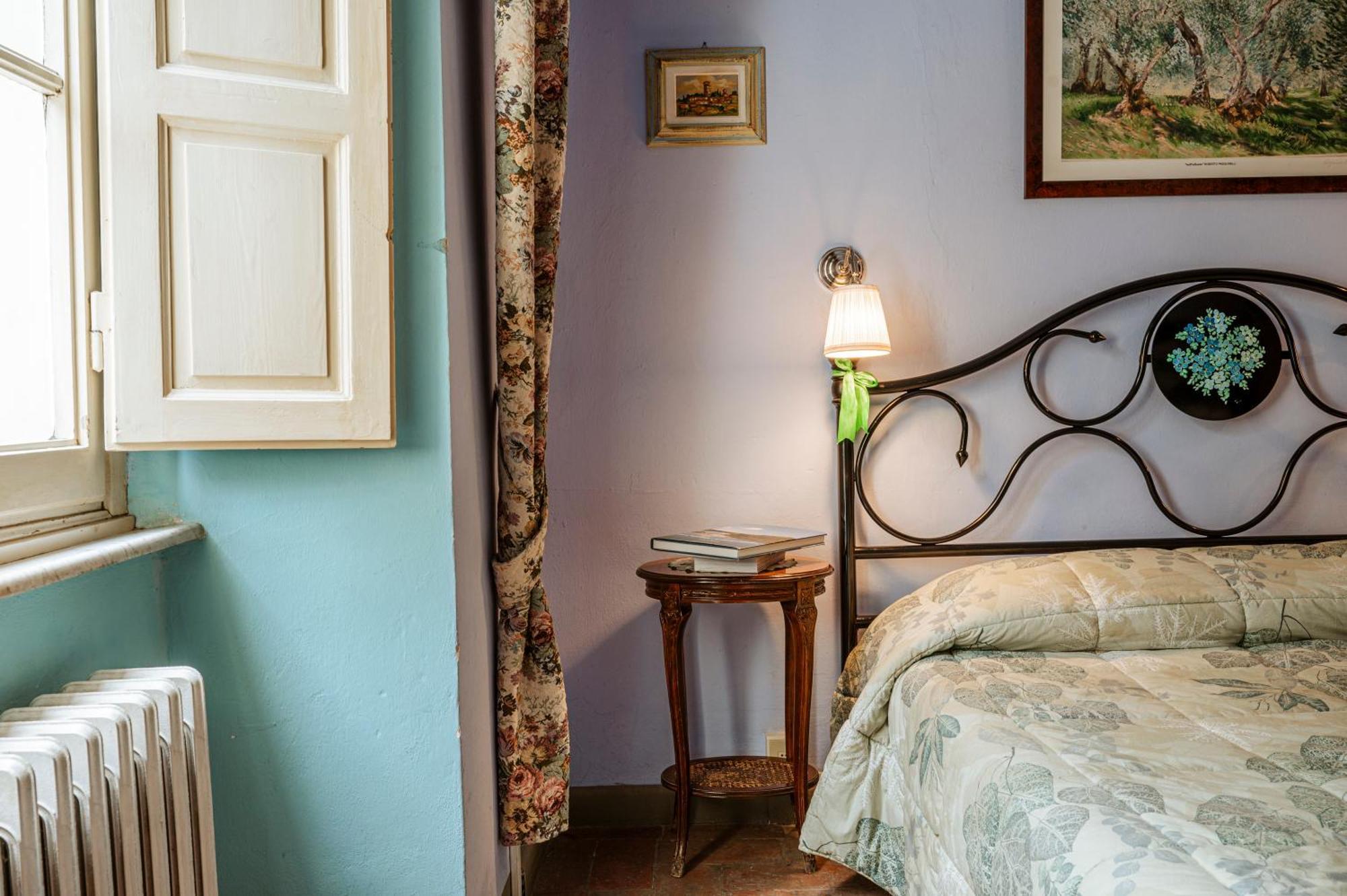 Antica Casa Dei Rassicurati Bed & Breakfast Монтекарло Екстериор снимка