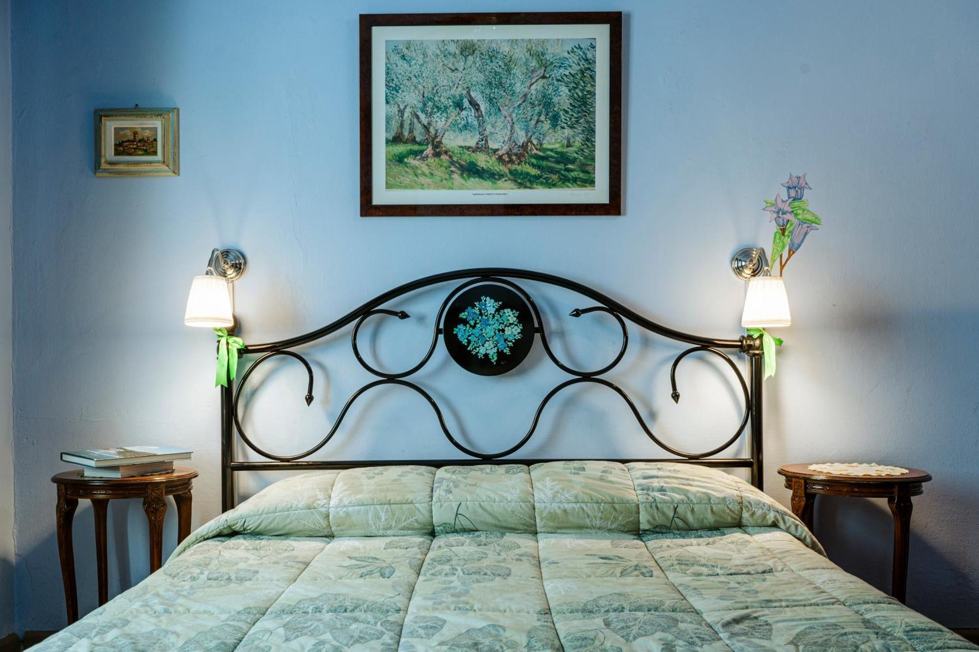 Antica Casa Dei Rassicurati Bed & Breakfast Монтекарло Екстериор снимка