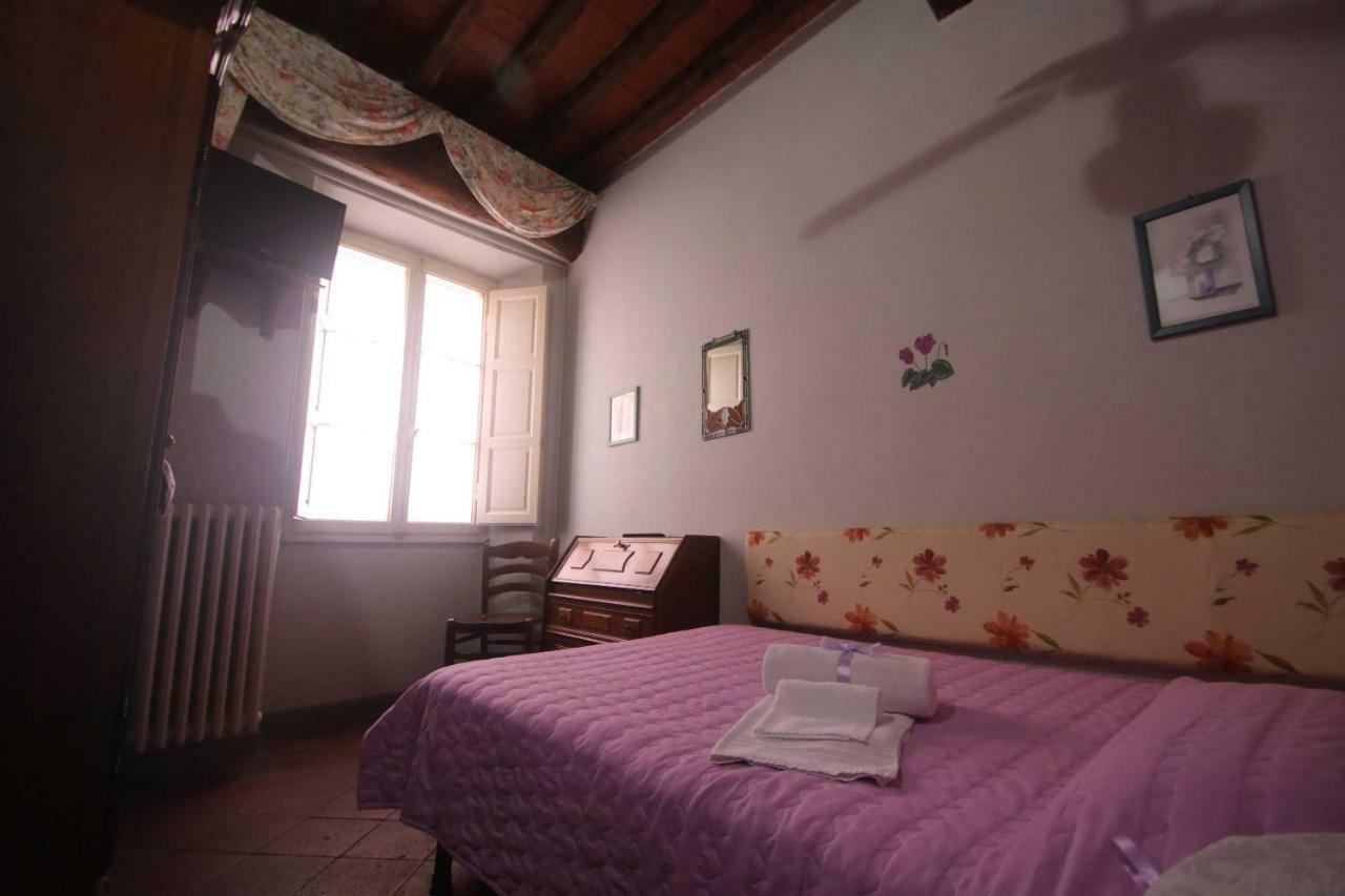 Antica Casa Dei Rassicurati Bed & Breakfast Монтекарло Екстериор снимка