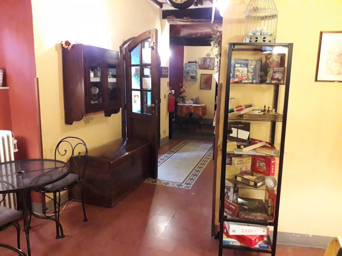 Antica Casa Dei Rassicurati Bed & Breakfast Монтекарло Екстериор снимка